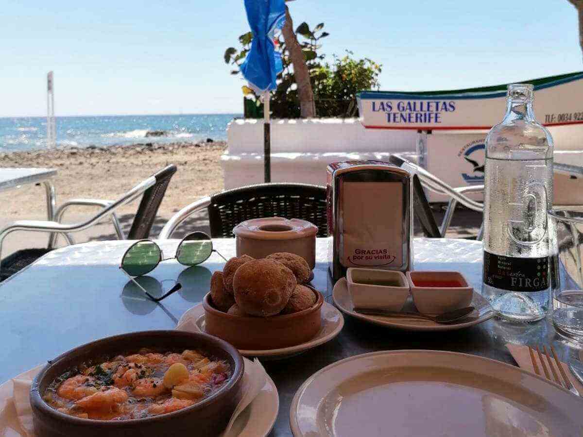 Cibo spagnolo sulla spiaggia